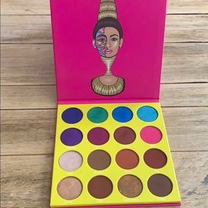 EUC Juvia’s Place Masquerade Eyeshadow Large